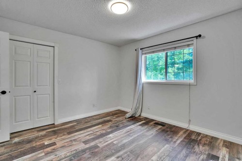 7152 Sierra Morena Boulevard Sw, Calgary, AB - Indoor Photo Showing Other Room