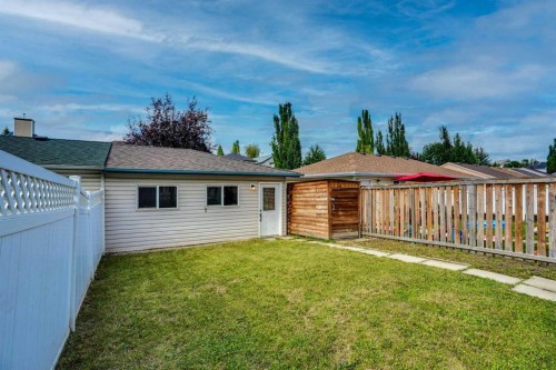 7152 Sierra Morena Boulevard Sw, Calgary, AB - Outdoor