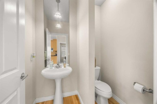 35 Covepark Place Ne, Calgary, AB - Indoor Photo Showing Bathroom