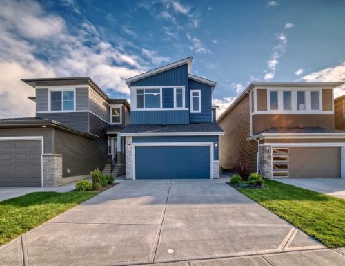 374 Corner Glen Way Ne, Calgary, AB - Outdoor With Facade