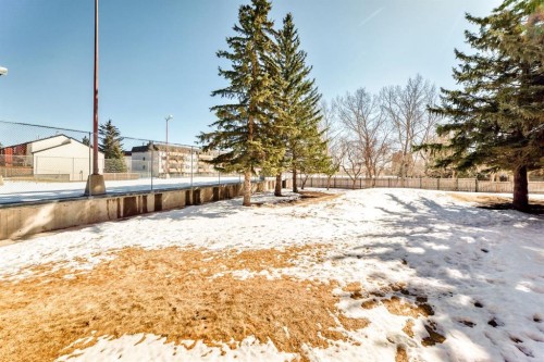 112-4944 Dalton Drive Nw, Calgary, AB - Outdoor