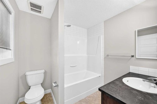 152 Pantego Lane Nw, Calgary, AB - Indoor Photo Showing Bathroom