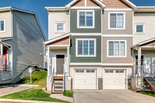 152 Pantego Lane Nw, Calgary, AB - Outdoor With Facade