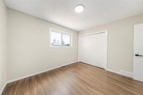 190 Coverdale Road Ne, Calgary, AB - Indoor Photo Showing Other Room