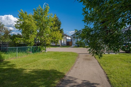 190 Coverdale Road Ne, Calgary, AB - Outdoor