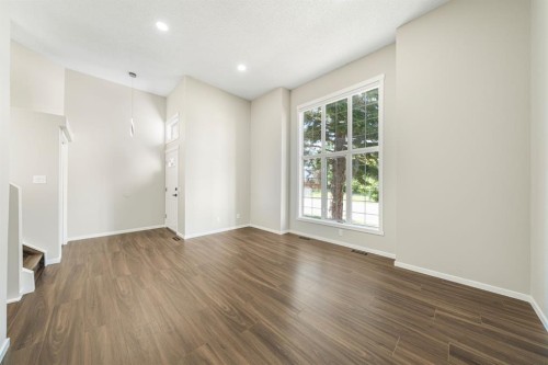 190 Coverdale Road Ne, Calgary, AB - Indoor Photo Showing Other Room