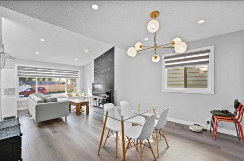 12 Cedargrove Road Sw, Calgary, AB - Indoor