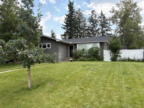 5327 17 Avenue Sw, Calgary, AB - Outdoor