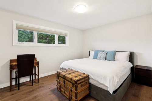 5327 17 Avenue Sw, Calgary, AB - Indoor Photo Showing Bedroom