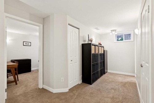 5327 17 Avenue Sw, Calgary, AB - Indoor