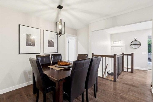 5327 17 Avenue Sw, Calgary, AB - Indoor Photo Showing Dining Room