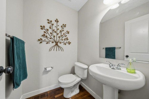 474 Tuscany Ravine Road Nw, Calgary, AB - Indoor Photo Showing Bathroom
