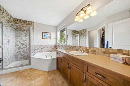 474 Tuscany Ravine Road Nw, Calgary, AB - Indoor Photo Showing Bathroom