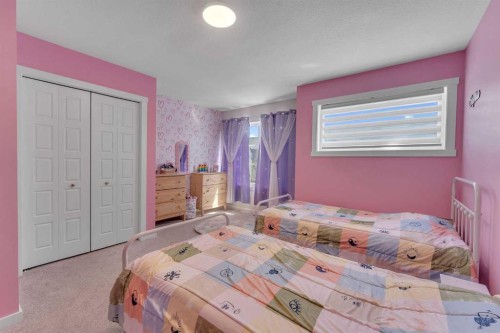 124-31 Red Embers Parade Ne, Calgary, AB - Indoor Photo Showing Bedroom