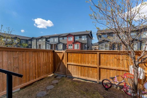 124-31 Red Embers Parade Ne, Calgary, AB - Outdoor