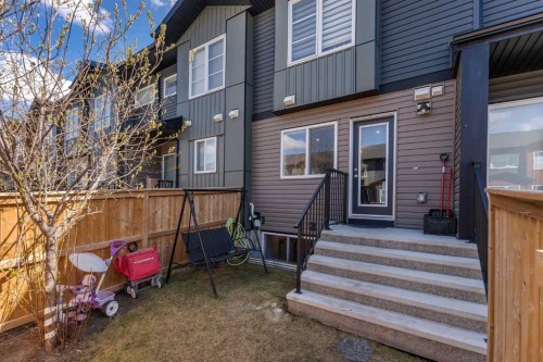 124-31 Red Embers Parade Ne, Calgary, AB - Outdoor