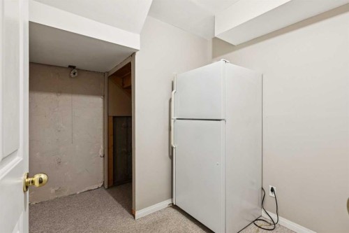 33 Chaparral Ridge Terrace Se, Calgary, AB - Indoor Photo Showing Other Room