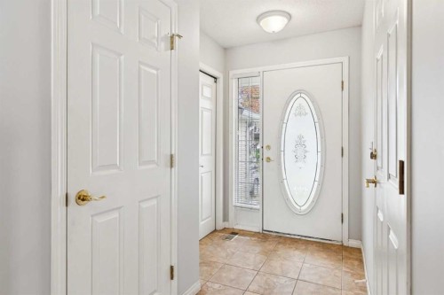33 Chaparral Ridge Terrace Se, Calgary, AB - Indoor Photo Showing Other Room