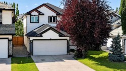 446 Harvest Hills Drive NE Calgary, AB T3K 4Z4