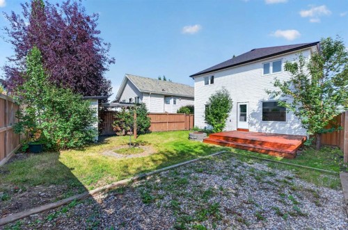 446 Harvest Hills Drive Ne, Calgary, AB - Outdoor