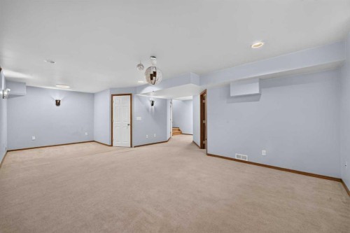 446 Harvest Hills Drive Ne, Calgary, AB - Indoor Photo Showing Other Room