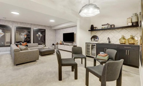525 Lucas Way Nw, Calgary, AB - Indoor