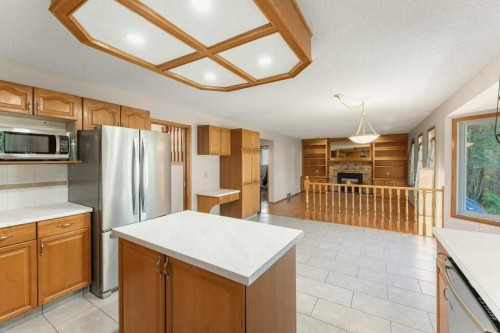 44 Hawkstone Drive Nw, Calgary, AB 