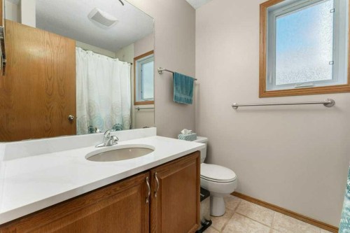 44 Hawkstone Drive Nw, Calgary, AB 