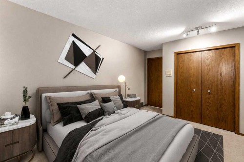 44 Hawkstone Drive Nw, Calgary, AB 