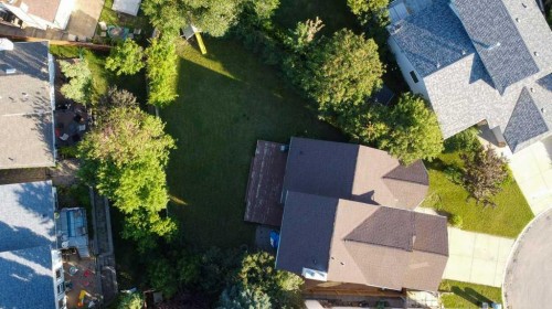 44 Hawkstone Drive Nw, Calgary, AB 
