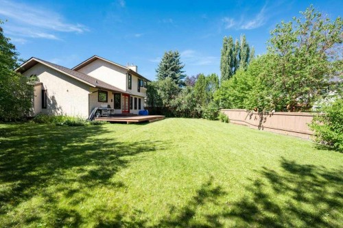 44 Hawkstone Drive Nw, Calgary, AB 