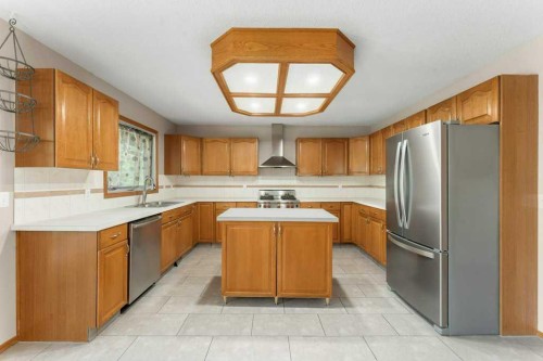 44 Hawkstone Drive Nw, Calgary, AB 