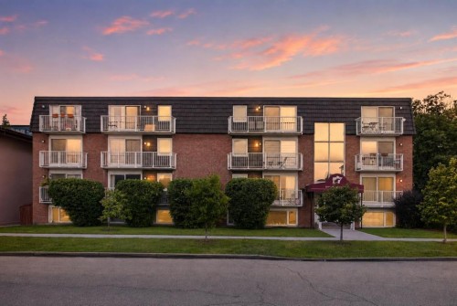404-17 13 Street NW Calgary, AB T2N 1Z1