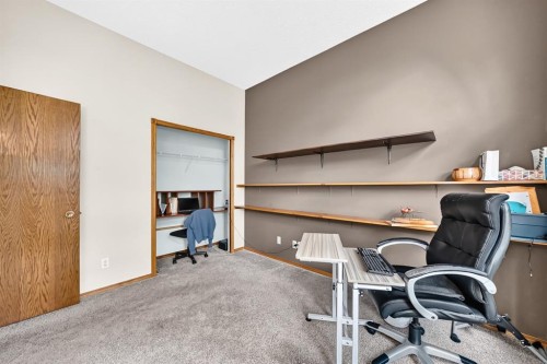 8 Sunlake Close Se, Calgary, AB - Indoor Photo Showing Office
