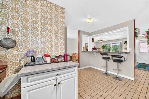 6024 Madigan Drive Ne, Calgary, AB - Indoor