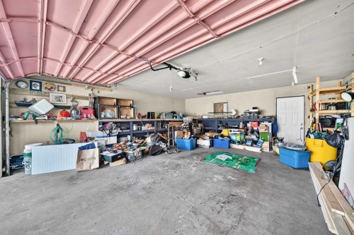 6024 Madigan Drive Ne, Calgary, AB - Indoor Photo Showing Garage