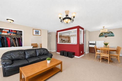 6024 Madigan Drive Ne, Calgary, AB - Indoor Photo Showing Living Room
