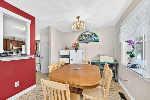 6024 Madigan Drive Ne, Calgary, AB - Indoor Photo Showing Dining Room
