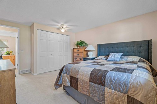 71 Templewood Road Ne, Calgary, AB - Indoor Photo Showing Bedroom