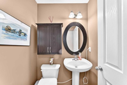 144 Cougarstone Common Sw, Calgary, AB - Indoor Photo Showing Bathroom