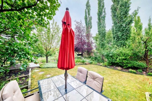 144 Cougarstone Common Sw, Calgary, AB - Outdoor