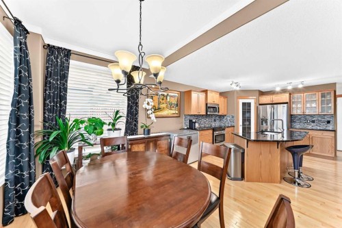 144 Cougarstone Common Sw, Calgary, AB - Indoor Photo Showing Dining Room