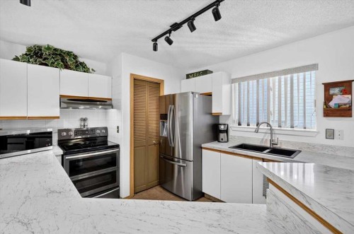 74 San Diego Manor Ne, Calgary, AB 