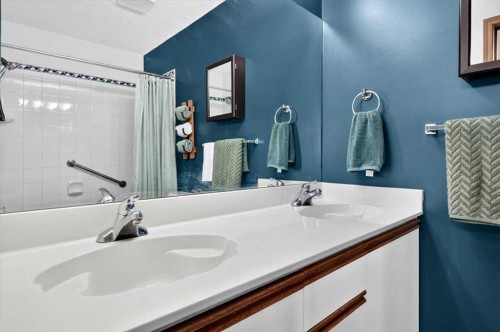 74 San Diego Manor Ne, Calgary, AB 