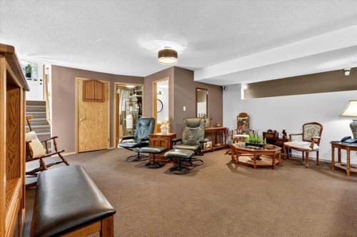 74 San Diego Manor Ne, Calgary, AB 