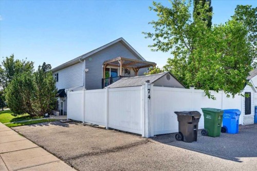 74 San Diego Manor Ne, Calgary, AB 