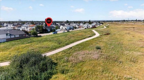 74 San Diego Manor Ne, Calgary, AB 
