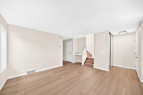 94 Arbour Wood Mews Nw, Calgary, AB - Indoor Photo Showing Other Room