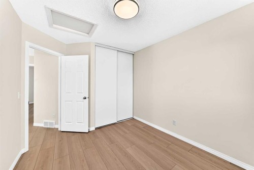 94 Arbour Wood Mews Nw, Calgary, AB - Indoor Photo Showing Other Room