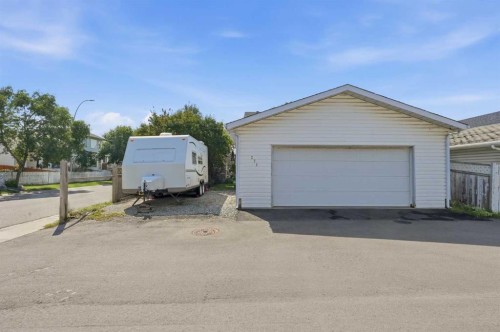 271 Erin Meadow Close Se, Calgary, AB - Outdoor With Exterior